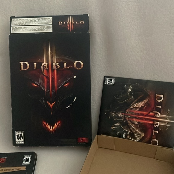 DIABLO 3 complete with Disc and Manual (PC/WIN Game DVD-ROM) - Picture 4 of 4
